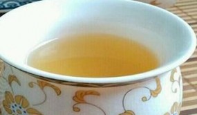 “白萝卜蜂蜜水”养生食疗的做法，营养非常丰富，做法也十分简单
